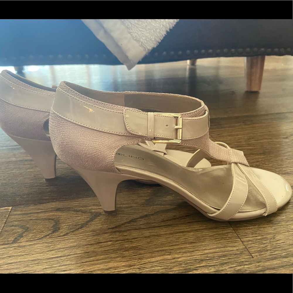 LIKE NEW - Nude, Camel Shoes, Heels